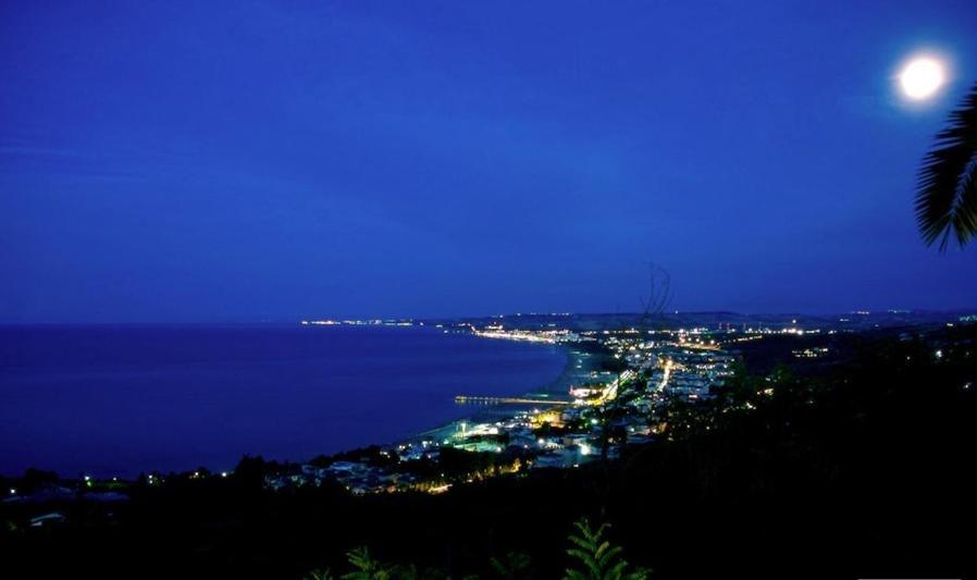 Hotel Vittoria Vasto Exteriér fotografie